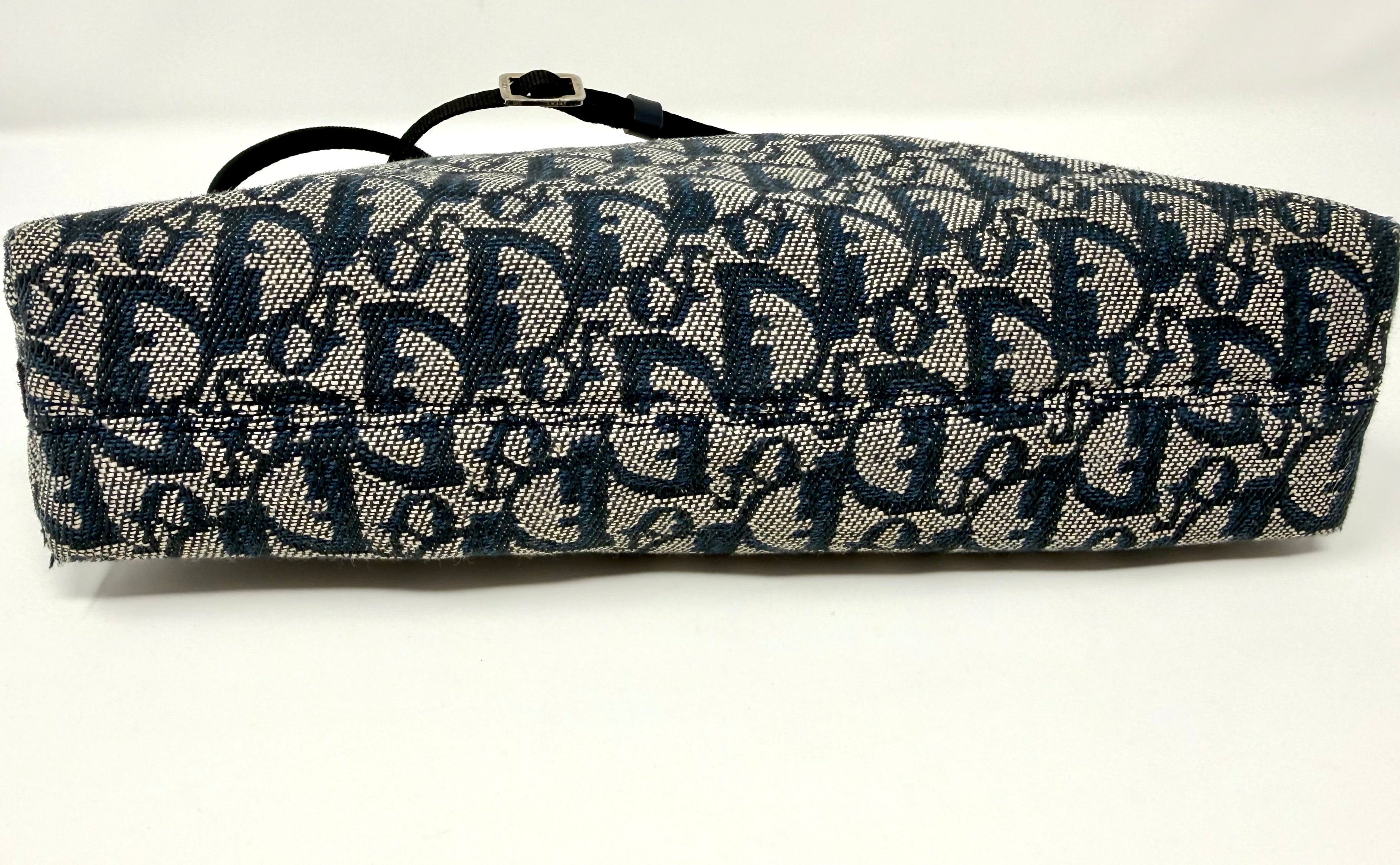Christian Dior Vintage Diorissimo Trotter Pochette Shoulder Bag – Blue, 2002