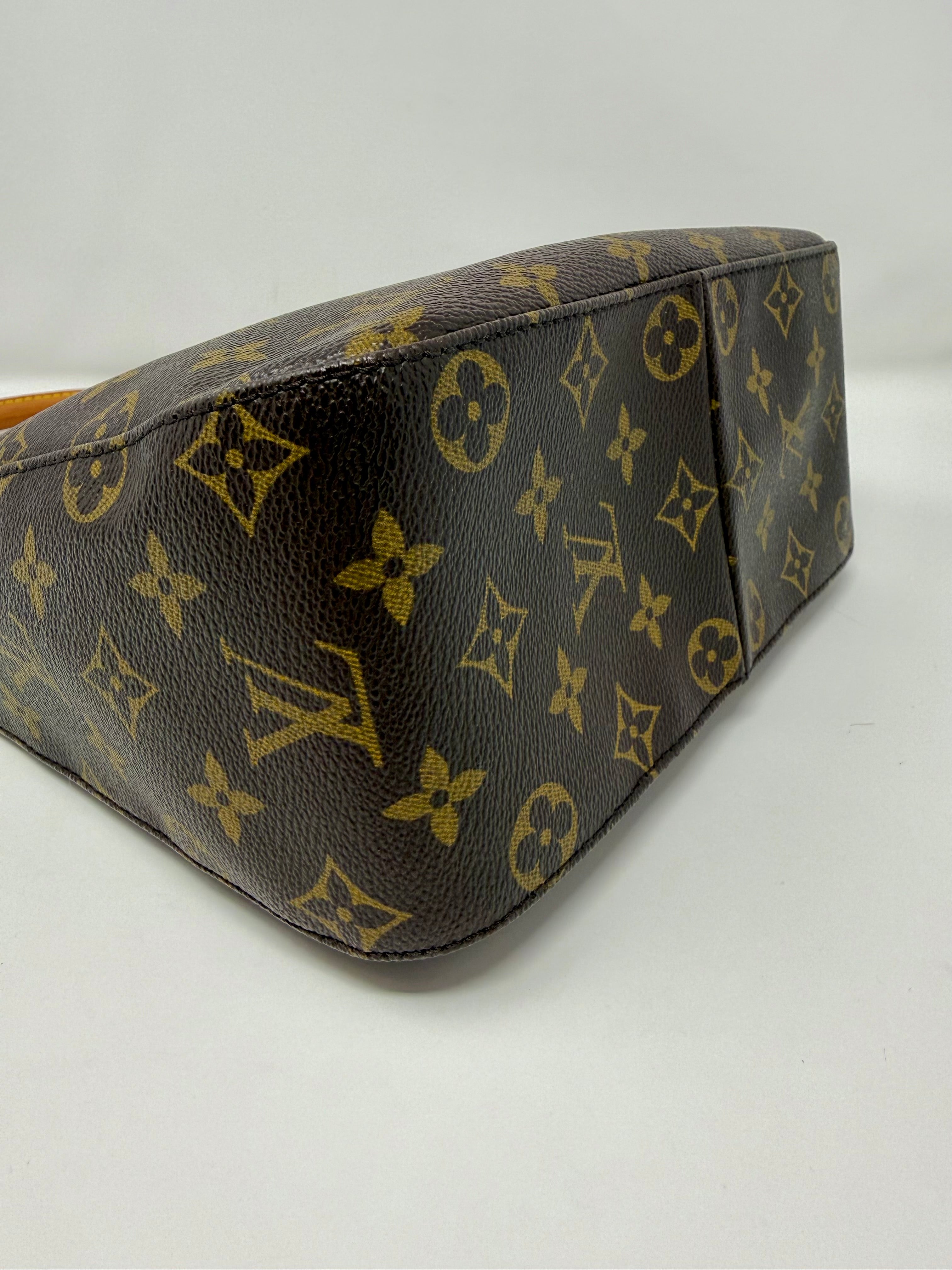 Louis Vuitton Monogram Looping MM | Vintage 2001, SD0091