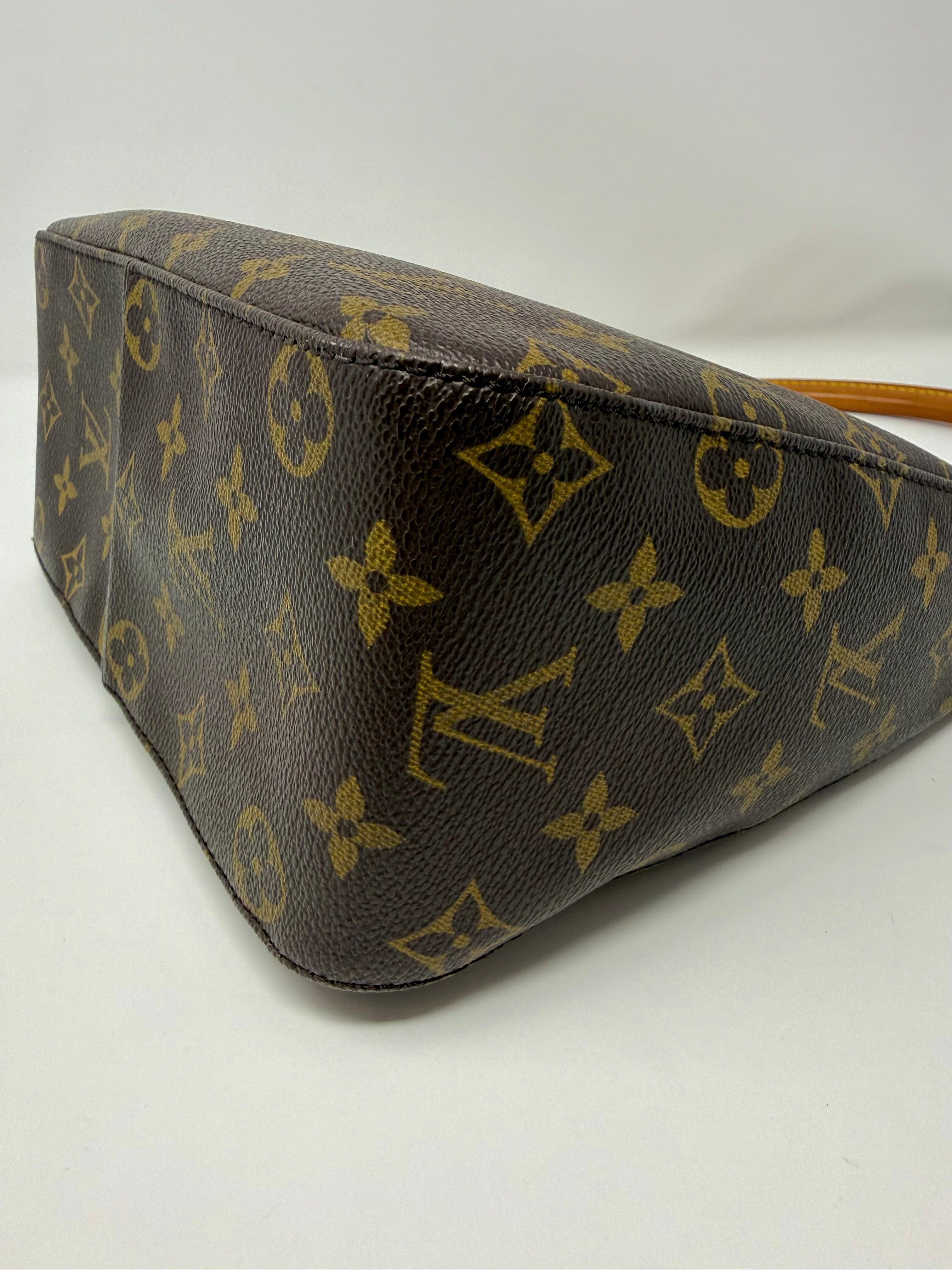 Louis Vuitton Monogram Looping MM | Vintage 2001, SD0091