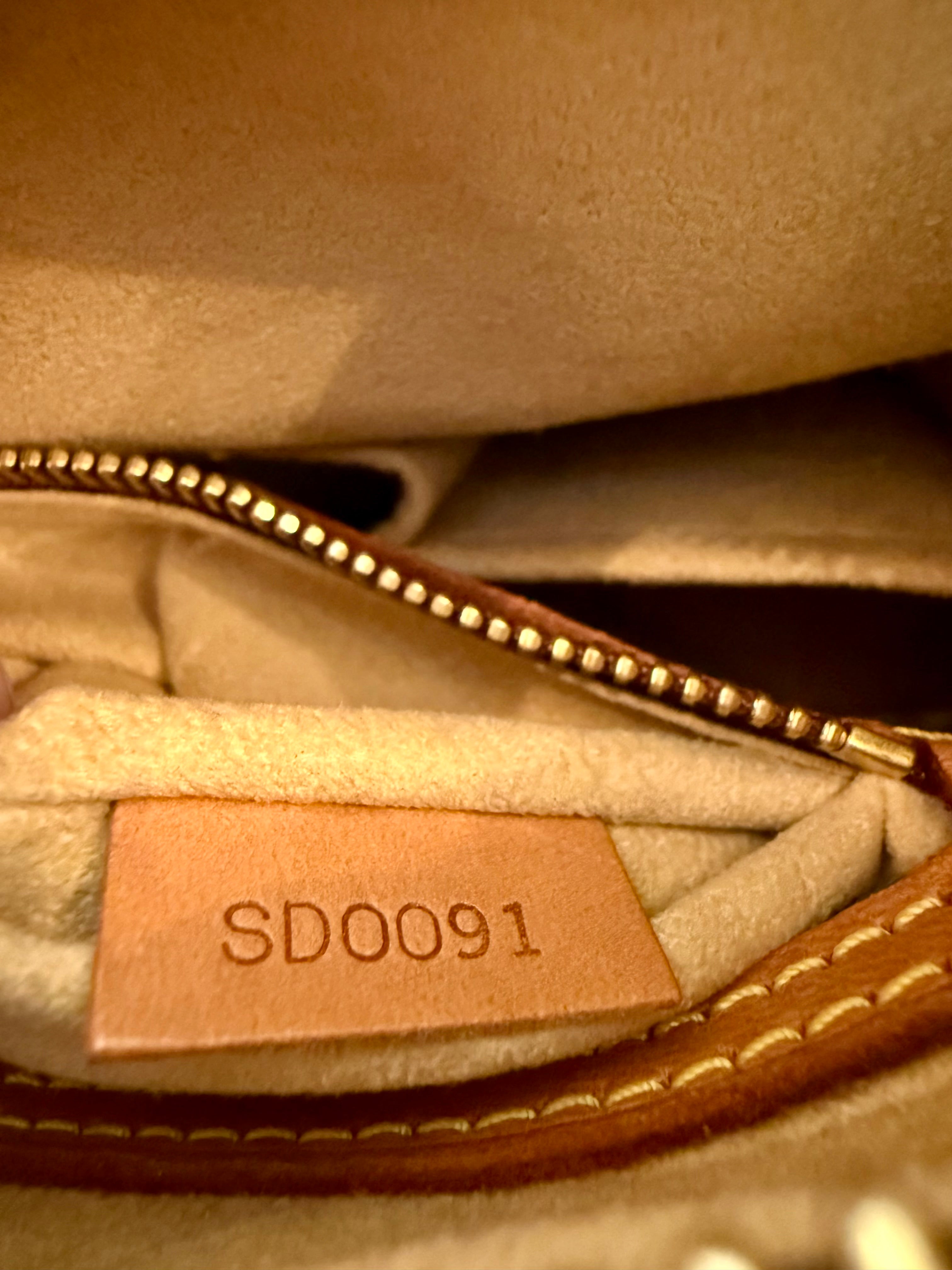 Louis Vuitton Monogram Looping MM | Vintage 2001, SD0091