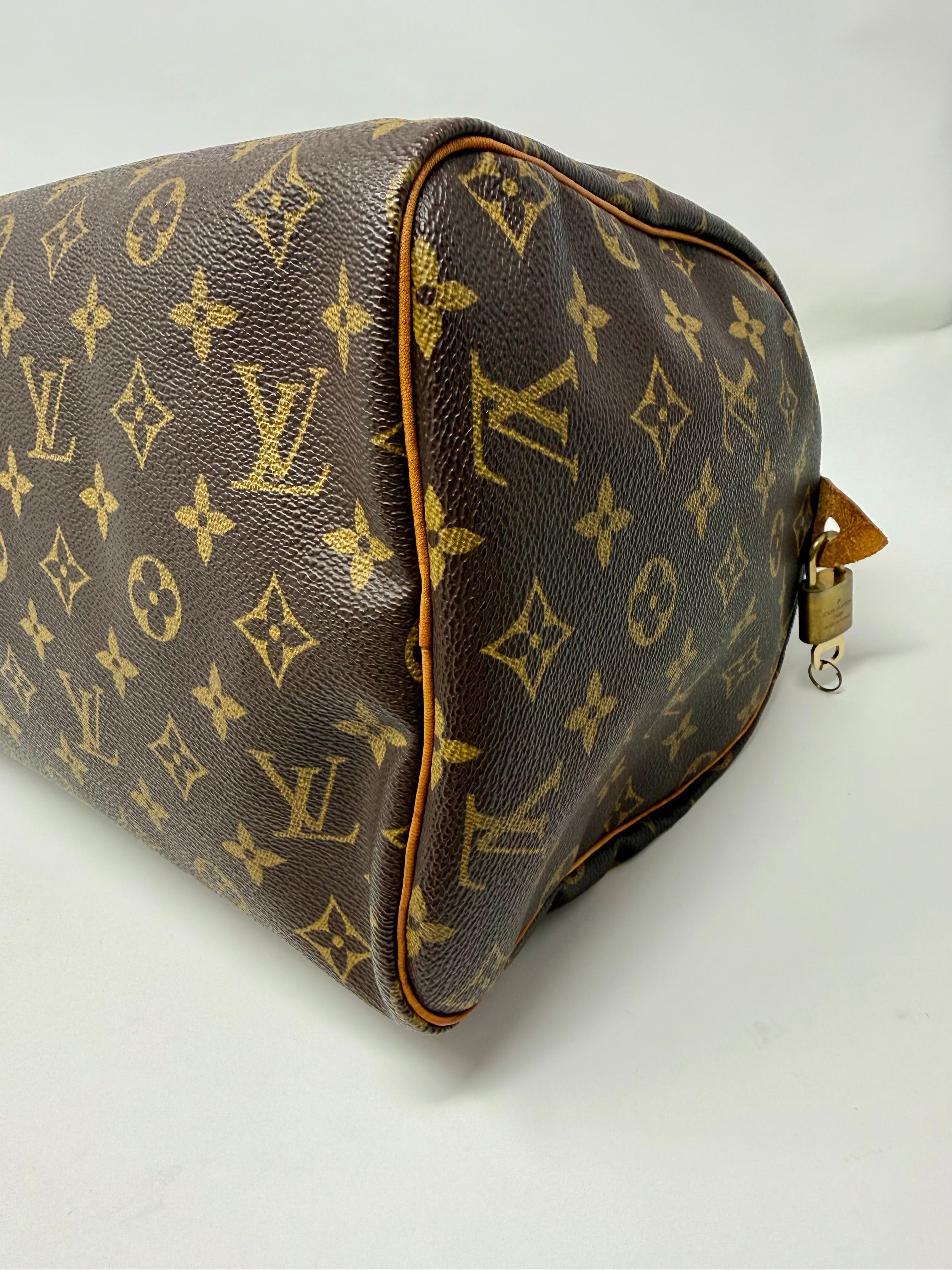 Louis Vuitton Speedy 30 Monogram Canvas – Vintage (September 1999, Date Code SP0929)