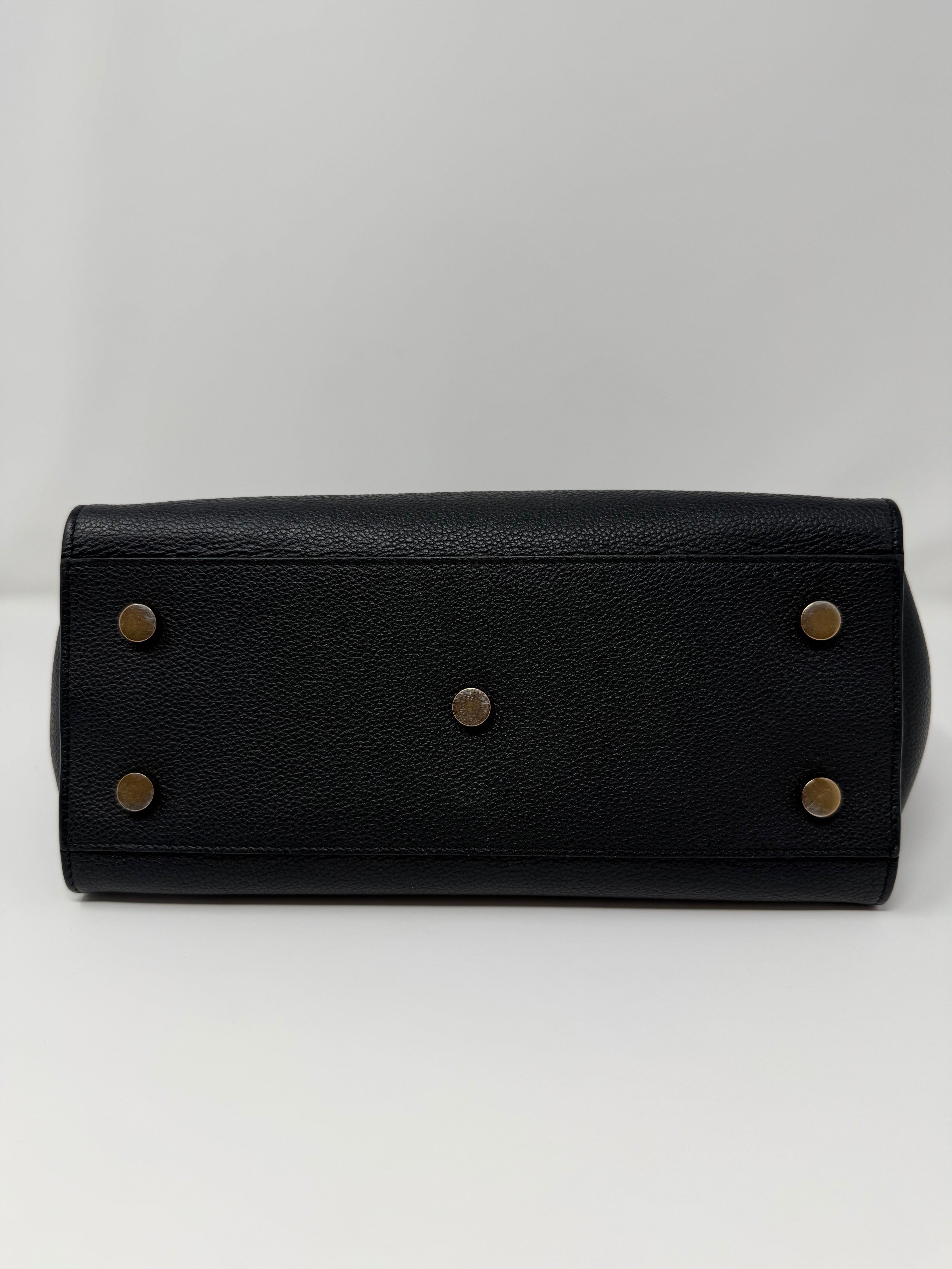 Saint Laurent (YSL) Downtown Cabas – black grained leather, Baby Size