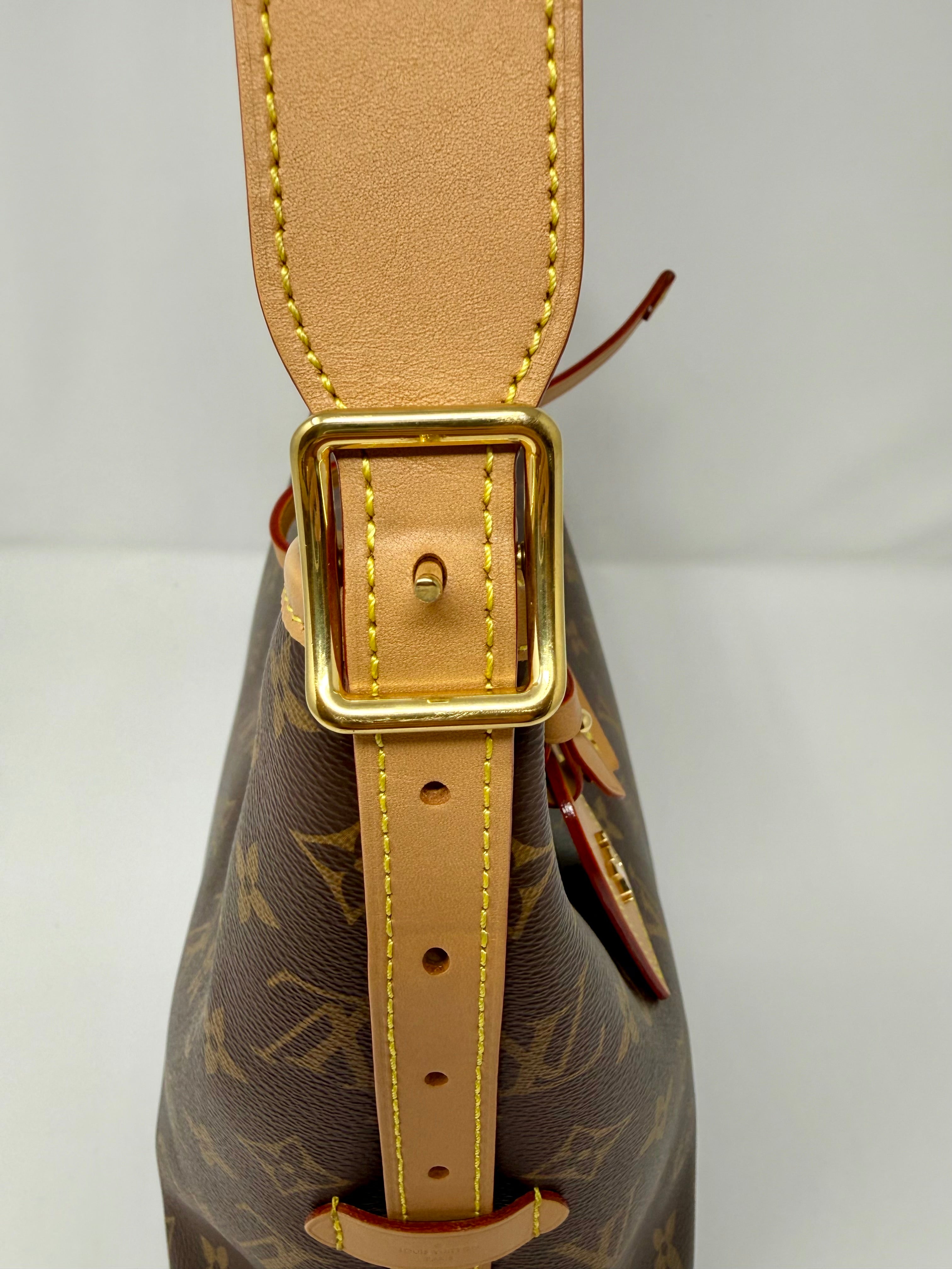 Louis Vuitton Carryall PM