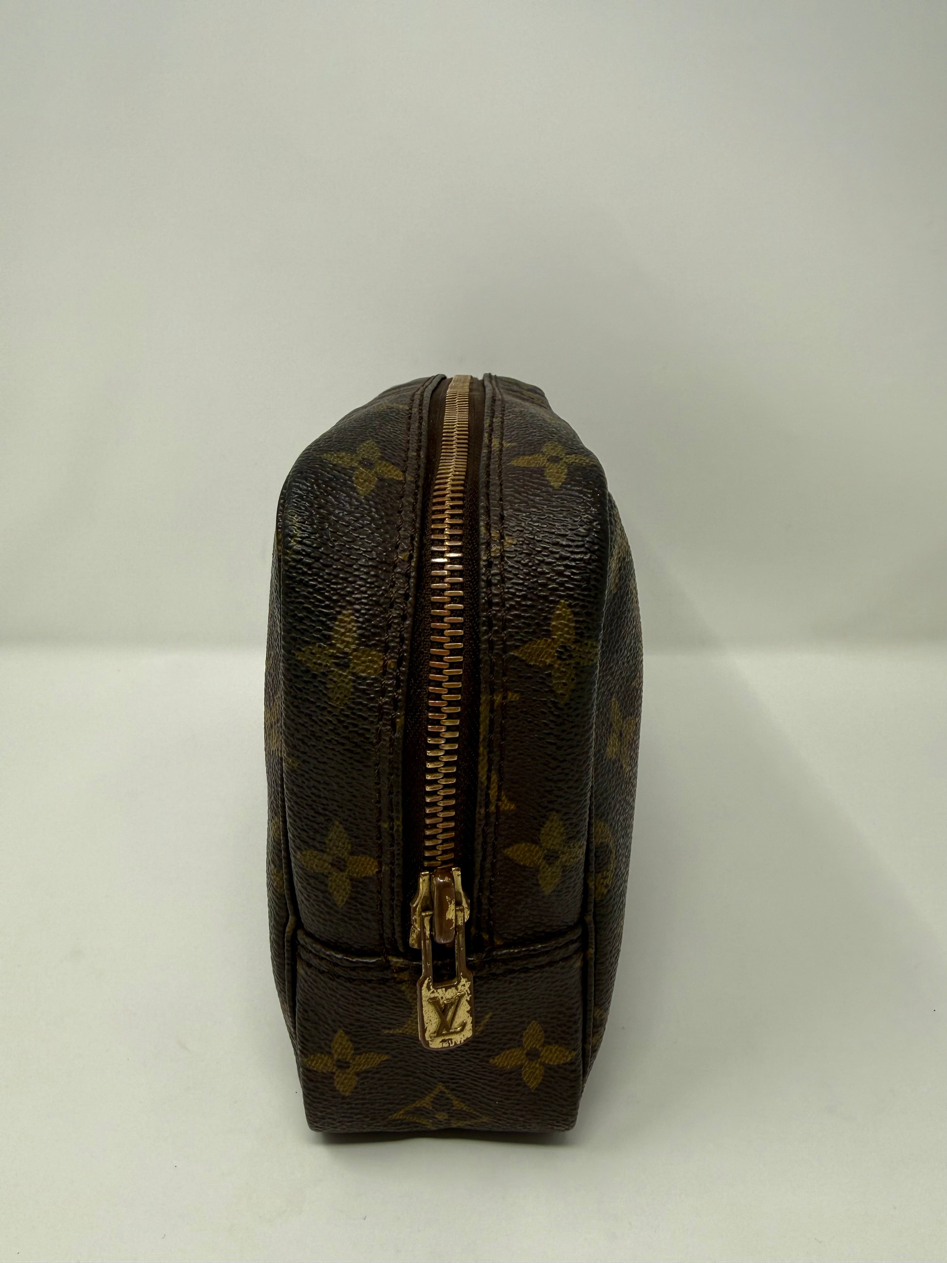 Louis Vuitton Vintage Trousse Toilette 23 Monogram (881 TH)