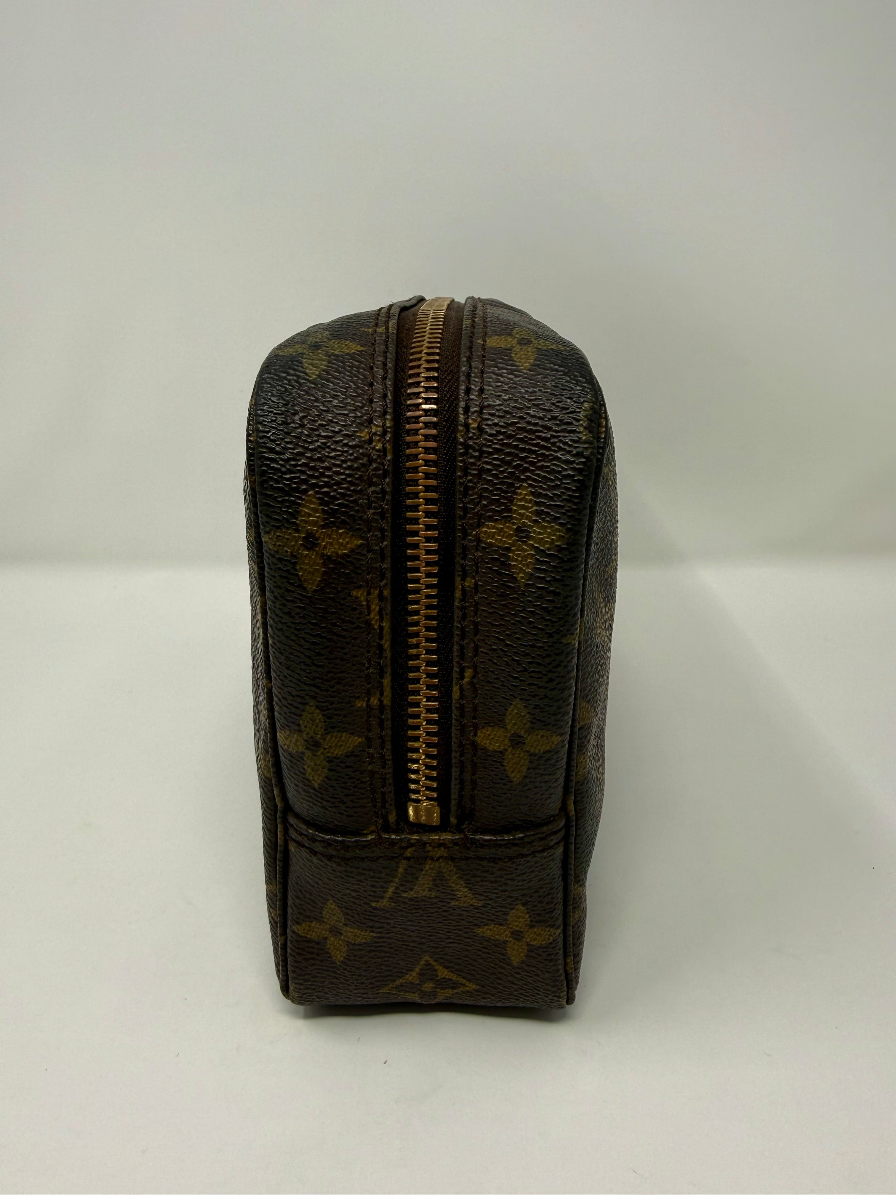 Louis Vuitton Vintage Trousse Toilette 23 Monogram (881 TH)