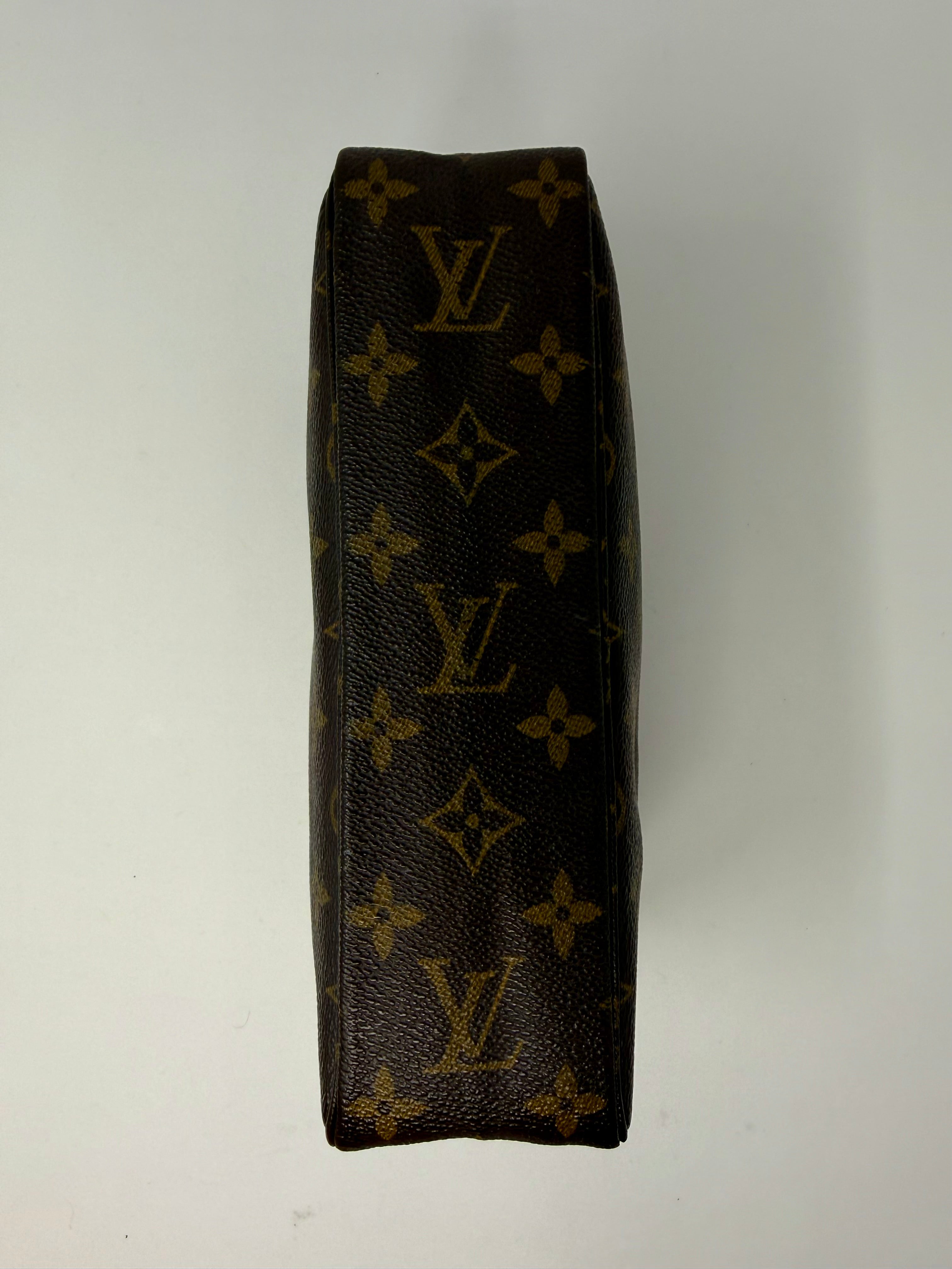 Louis Vuitton Vintage Trousse Toilette 23 Monogram (881 TH)