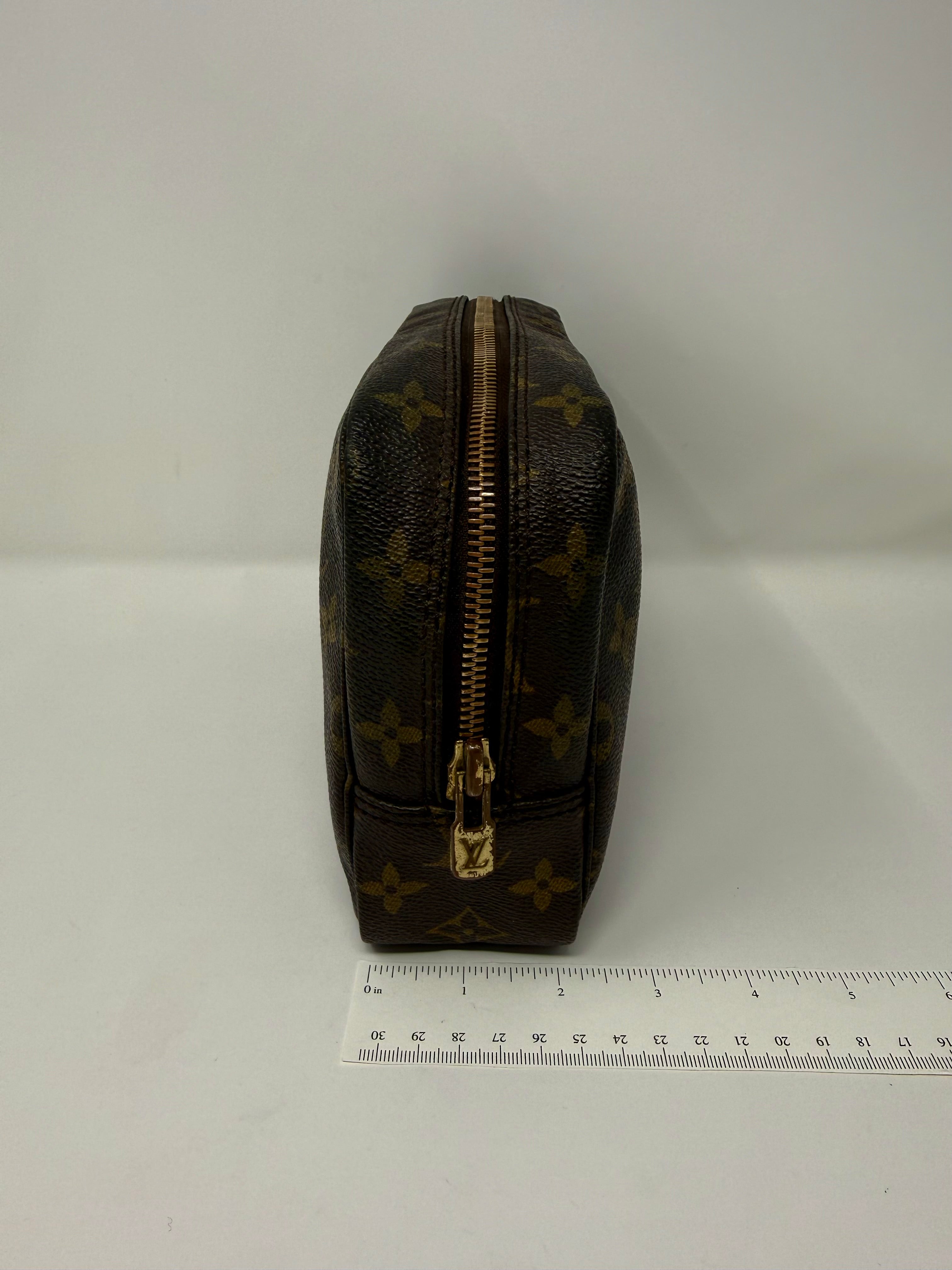 Louis Vuitton Vintage Trousse Toilette 23 Monogram (881 TH)